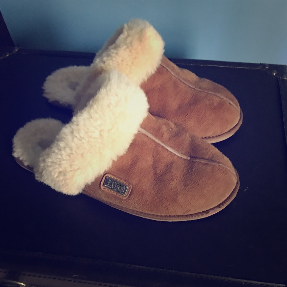 Australia luxe collection fuzzy slip on slippers